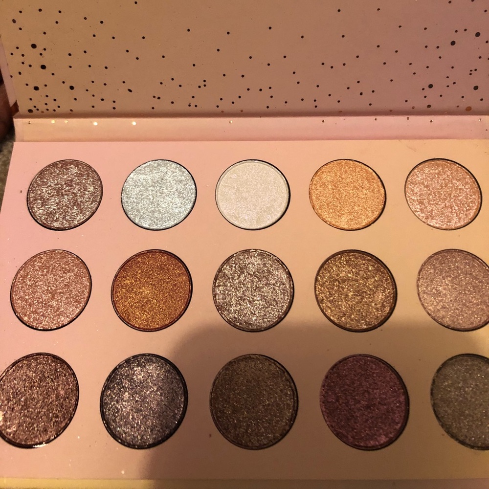 Makeup palette